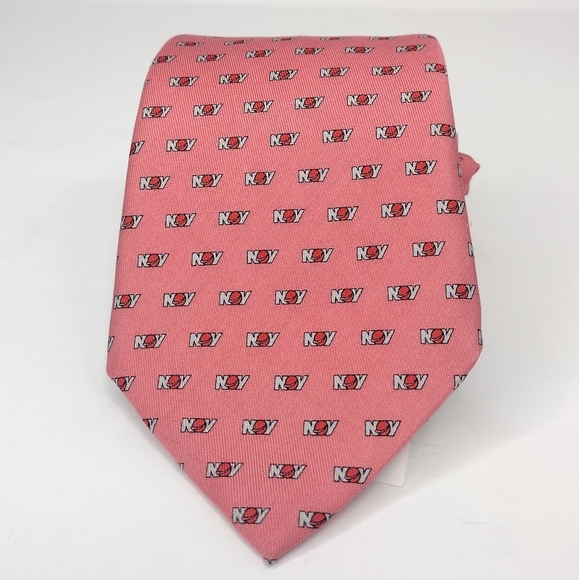 NWT Vineyard Vines Martha's Vineyard Silk Tie - Picture 2 of 11